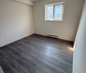 For Lease - 555 Oxford Street Unit# 207, Oshawa, Ontario - Photo 5