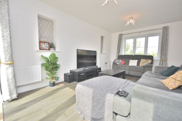 Kitchener Road, CM23, Bishop'S Stortford - Photo 1