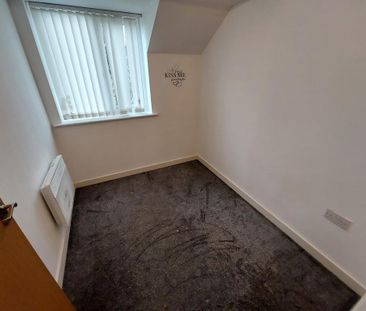 2 bedroom flat to rent - Photo 3