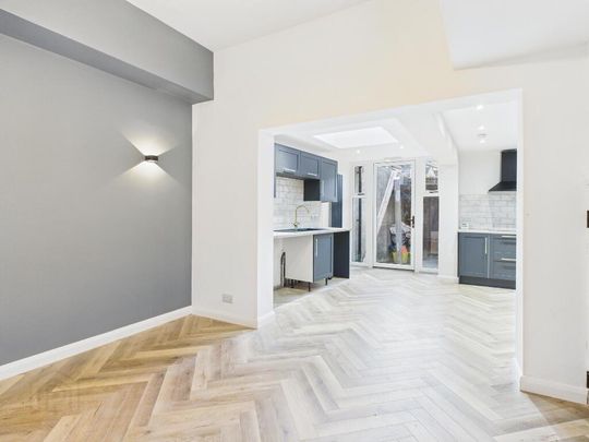 Room 1, 419 Woodstock Road, Cregagh Road, Belfast, BT6 8PW - Photo 1