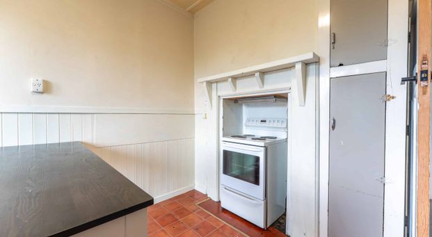 Handy Central Location - Pet Friendly - Photo 1