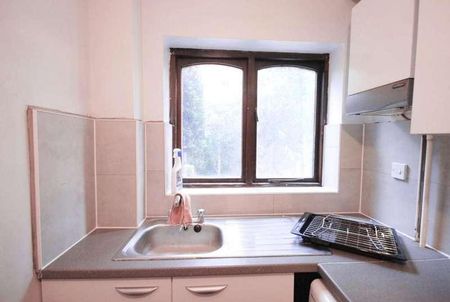 Dudley Court, Crawford Avenue, Wembley, HA0 - Photo 5