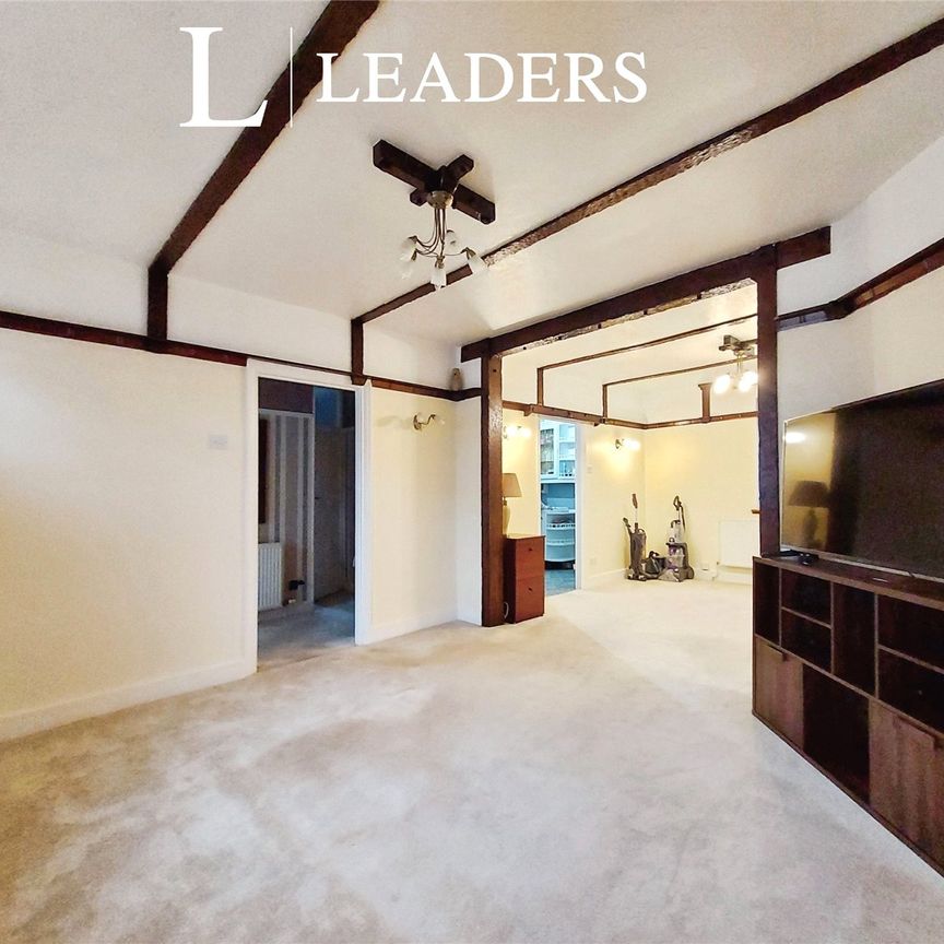 2 bedroom bungalow to rent North Crescent, SS2 - Photo 1