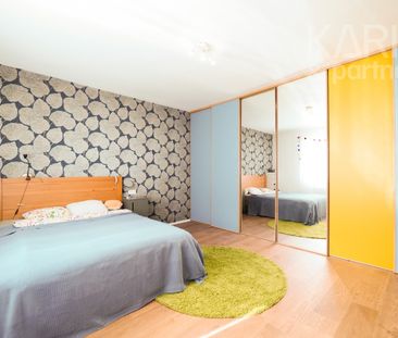 Kompletne zrekonštruovaný 3-izbový rodinný dom so záhradou a garážou - Photo 6