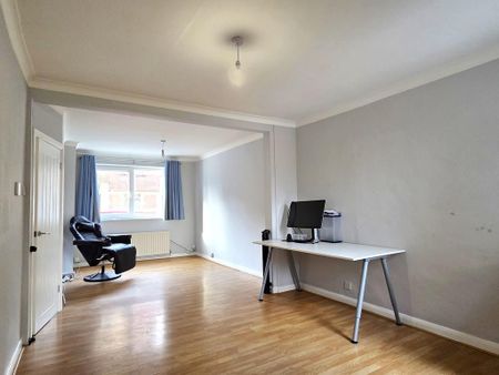 2 bedroom terraced house to rent - Photo 2