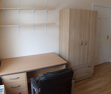 4 Bed Terraced House, Welby Street, M13 - Photo 3