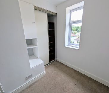 A 3 Bedroom Terraced - Photo 6