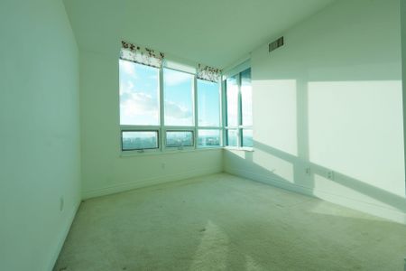 For Lease - 15 Greenview Avenue Unit# 2707, Toronto, Ontario - Photo 3