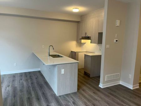 For Lease - 379 Les Emmerson Drive, Barrhaven, Ontario - Photo 4