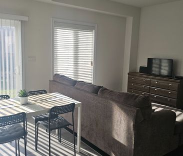 For Lease - 3 Sharp Drive, Hamilton, Ontario - Photo 3