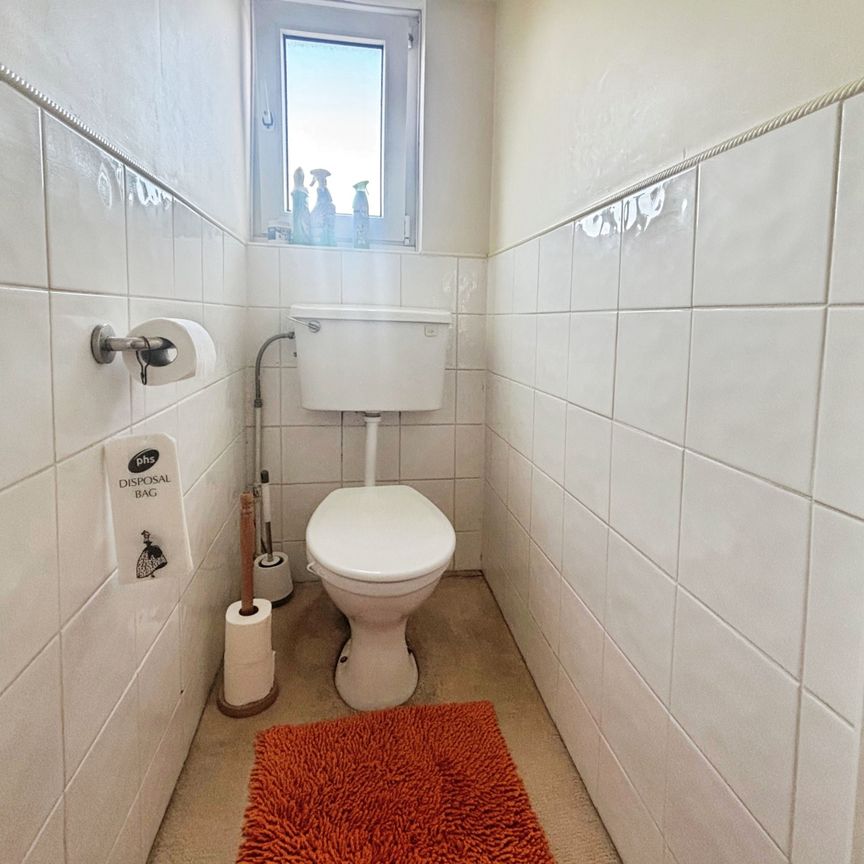 2 bedroom apartment to rent Chichester Court, Pevensey Garden, Worthing, BN11 - Photo 1