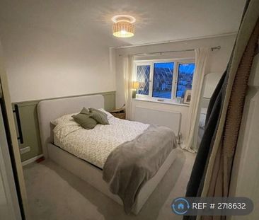 2 bedroom semi-detached house to rent - Photo 6