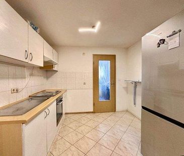 WG-geeignete sanierte 3-Raum-Wohnung im Dachgeschoss - Foto 3