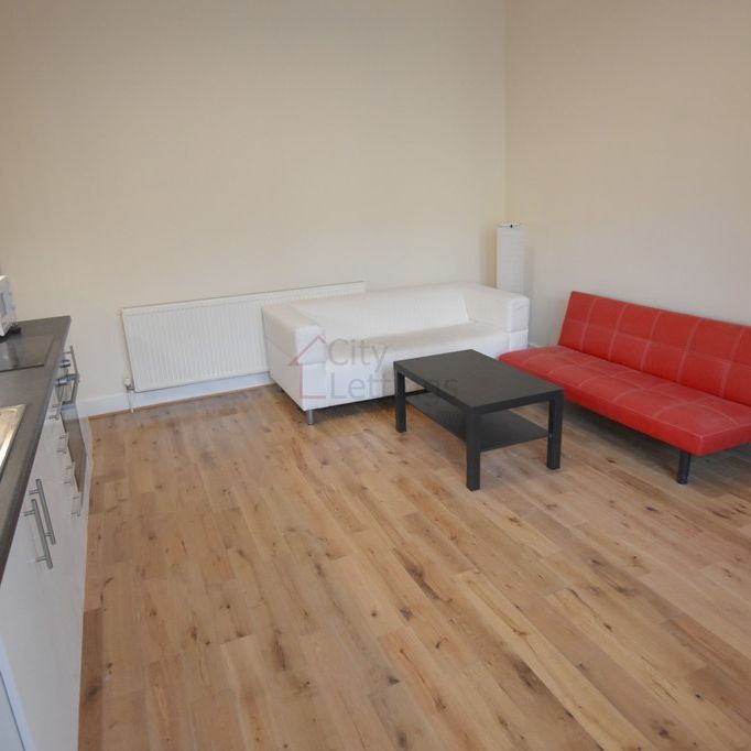 2 Bedroom Flat - Photo 1