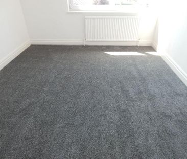 4 bedroom detached house to rent - Photo 6