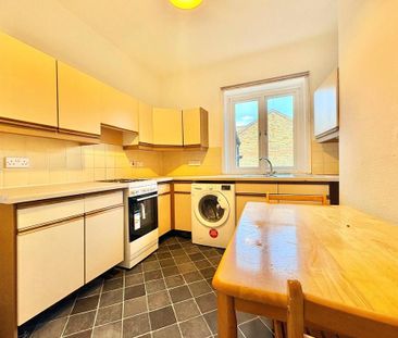2 bedroom maisonette to rent - Photo 4