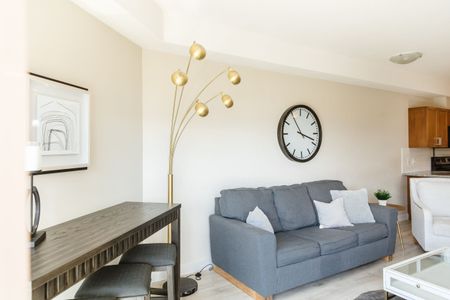 COPPER SKY – UTILITIES INCLUDED! - Photo 4