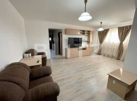 Apartament 3 camere zona Polivalenta, parcare privata, centrala termica - Photo 2