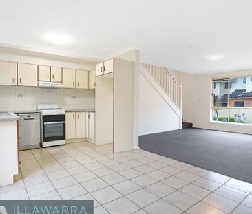 Located just minutes walk to Wollongong Hospital, Train Station and... - Photo 3