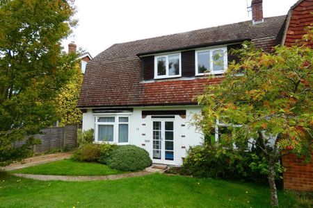 3 bedroom semi-detached house to rent - Photo 5