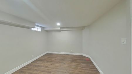 For Lease - 4422 Fairview Street, Burlington, Ontario - Photo 2