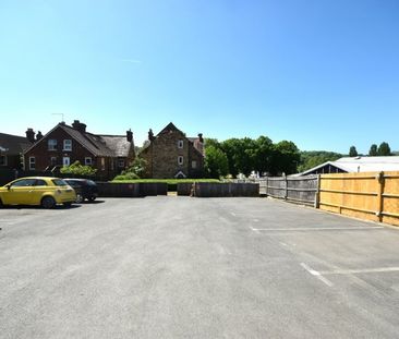 London Road, High Wycombe, Buckinghamshire,HP11 - Photo 6