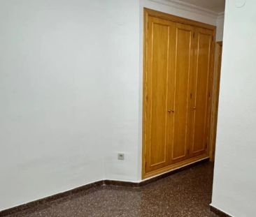 Piso de alquiler en Carrer de Bernat Descoll, Malilla - Foto 2