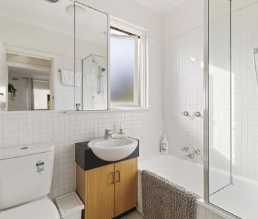 8/25 Herbert Street, ST KILDA, VIC - Photo 6