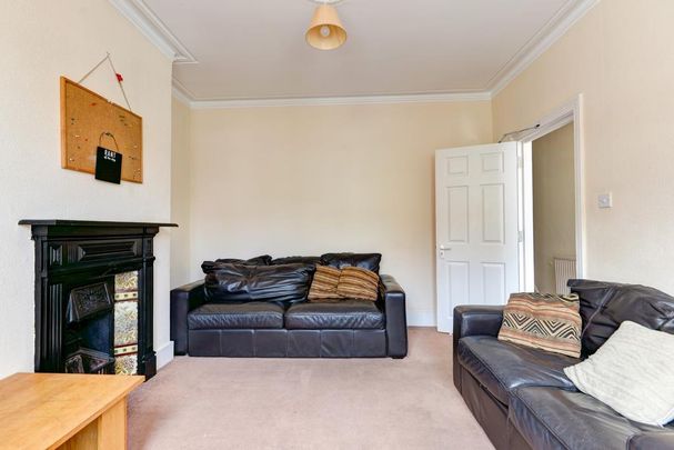 6 bedroom house to rent - Photo 1