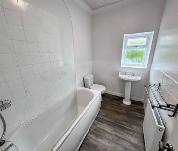 2 Bedroom Terraced To Let - Photo 4