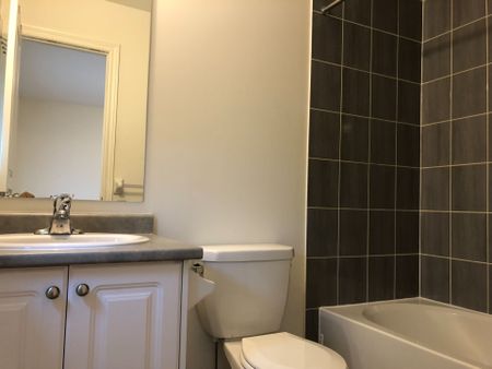 For Lease - 4 Cedarland Road, Brampton, Ontario - Photo 4