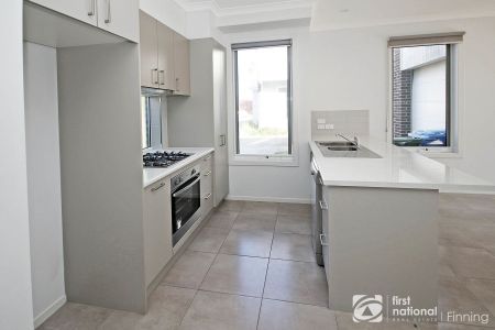 Perfectly Located - Photo 4