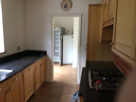 4 Bed Detached House, Guibal Road, SE12 - Photo 4