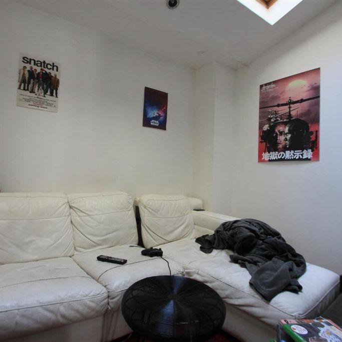 3 bedroom house share to rent - Photo 1