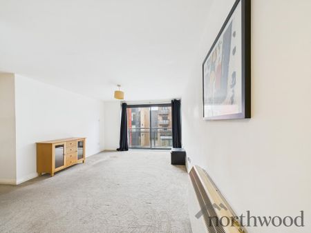 2 bedroom flat to rent - Photo 3