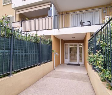 Location Appartement 2 pièces 39m² ST LAURENT DU VAR 06700 - Photo 2