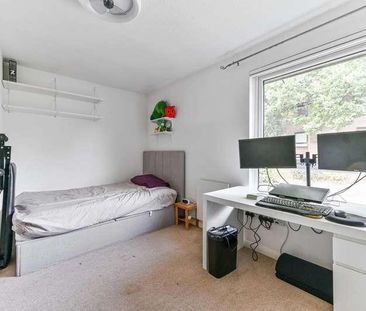 South Norwood, South Norwood, SE25 - Photo 2