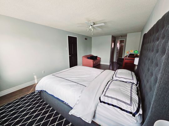 For Lease - 185 Blackfoot Trail, Mississauga, Ontario - Photo 1
