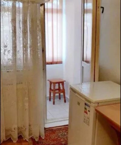 250 Euro! Garsoniera Galata, et 2, renovata - Fotografie 3