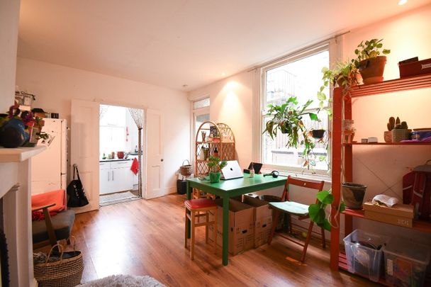 2 Bed Flat, Albert Road, E10 - Photo 1