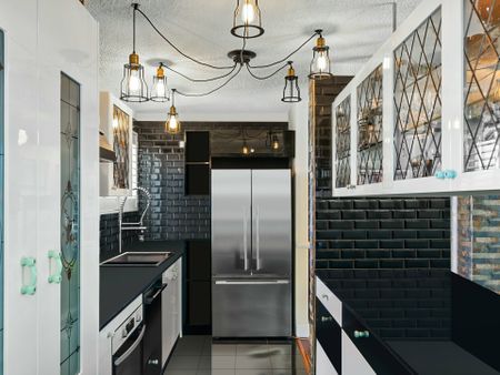 WATERFRONT PENTHOUSE - Photo 4