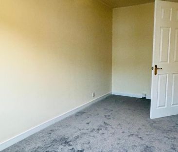 4 bedroom terraced house to rent - Photo 5