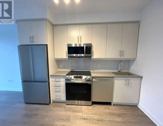812 - 95 ONEIDA CRESCENT — 2 Bedroom - Photo 1