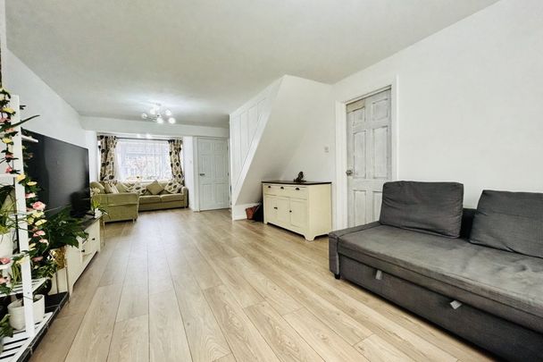 Bakewell Close - Photo 1