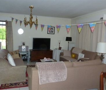 Woning met 3 slaapkamers, ruime tuin en garage in het rustige Korte... - Photo 2