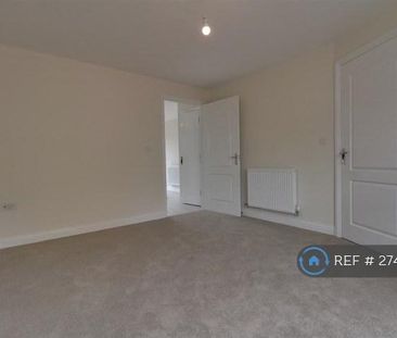 3 bedroom terraced house to rent - Photo 6