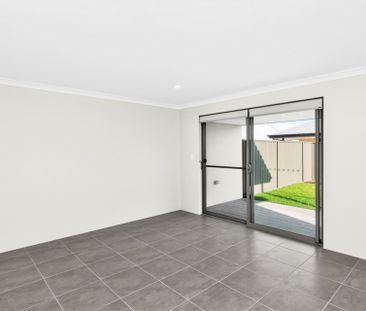 Comfortable and brand new! - Photo 6