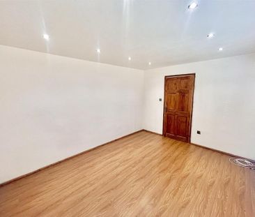 3 bedroom detached house to rent - Photo 5