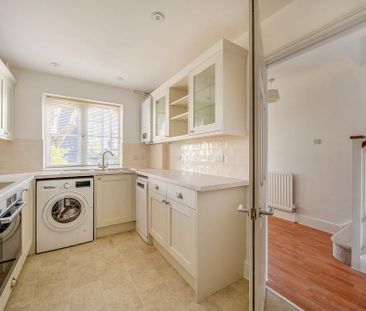 5 bedroom end of terrace house to rent - Photo 1