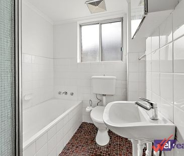 Two bedroom unit for rent in Auburn - Photo 3